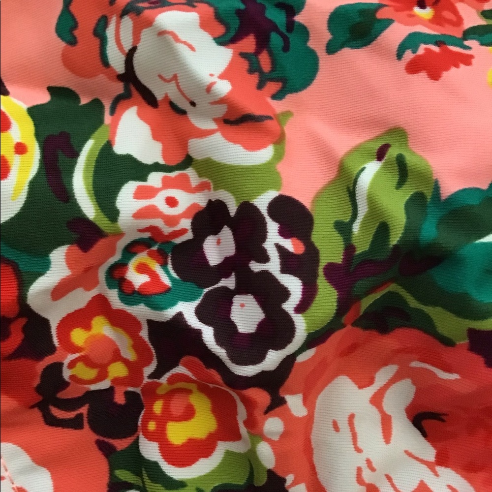 ๐ Peachy Pink Floral Vintage Style Bathing Suit - Picture 5 of 8